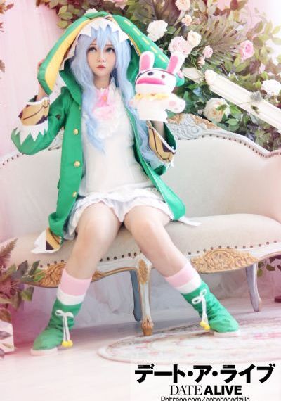 丛林少女荒野求生