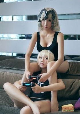 电车被大叔c到高潮